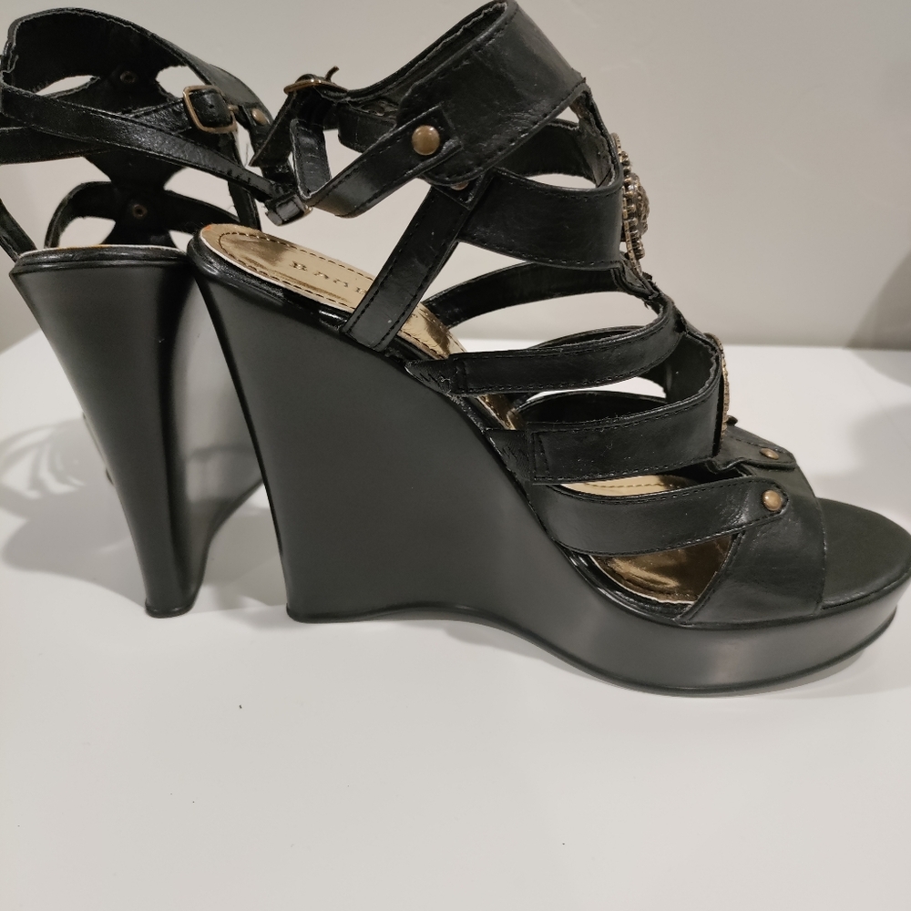 Black wedge heels
